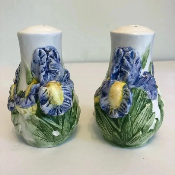 Other - Salt and pepper shakers
